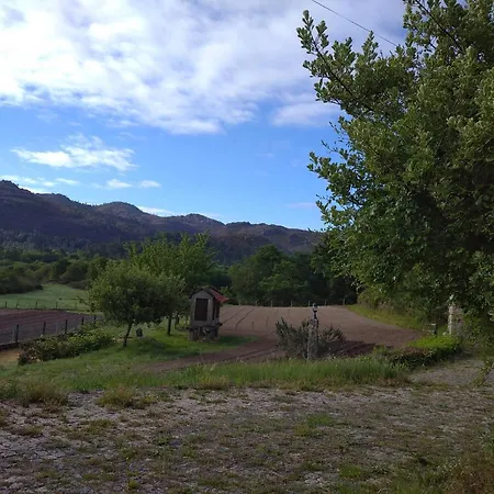 Casa De Fundevila Semesterbostad *